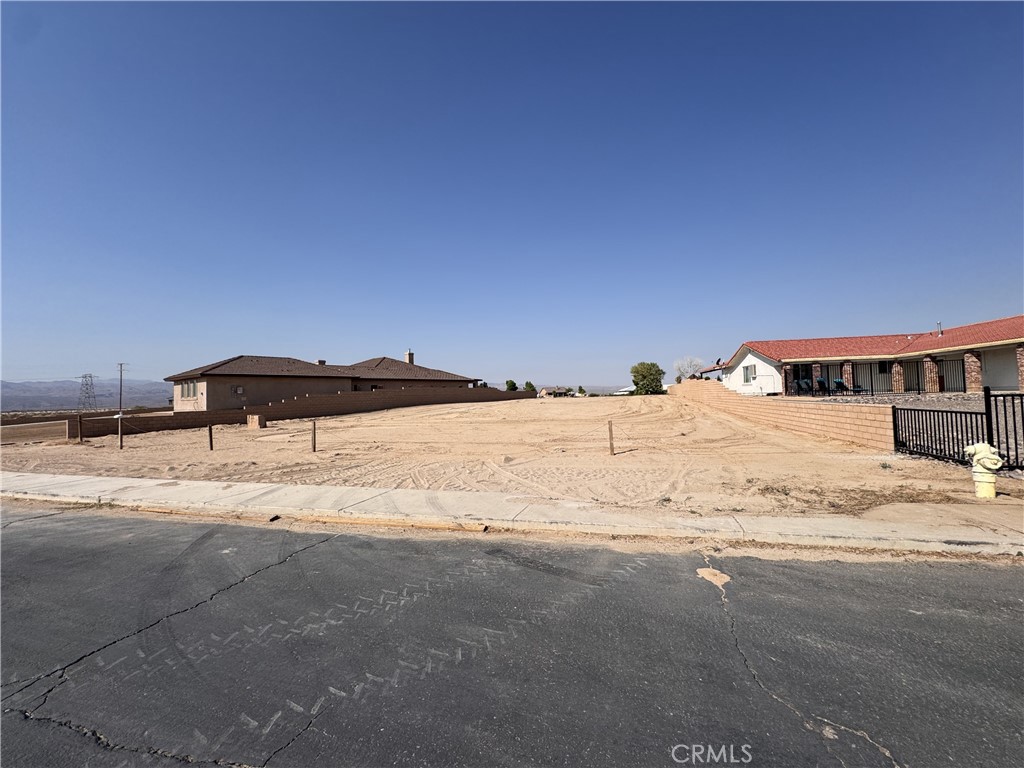 11315 Mountain View Road Yermo, CA 92398 - Photo 3 of 19