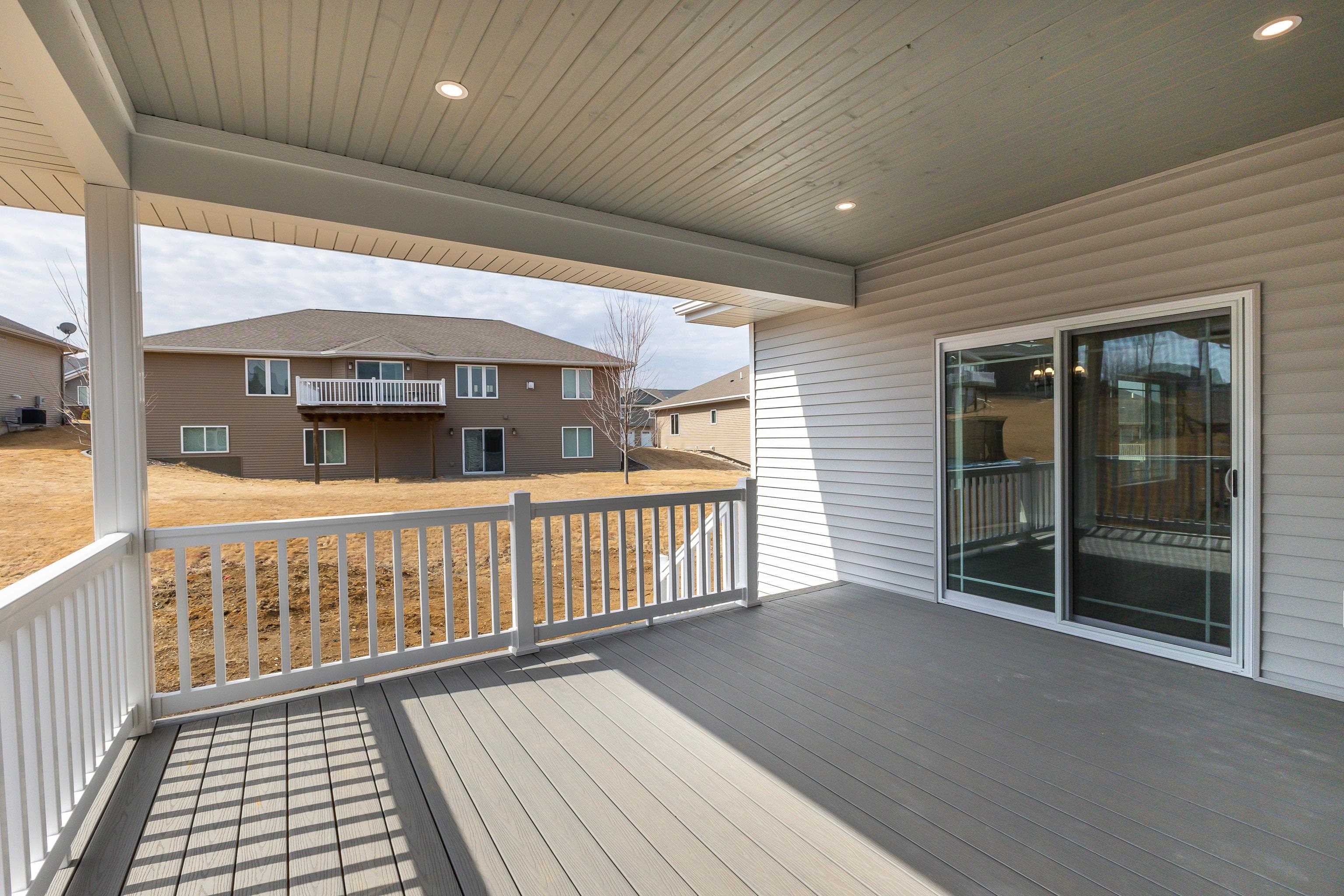 2249 Antler Ridge Drive Dubuque, IA 52002 - Photo 6 of 45 Gallery Image 6