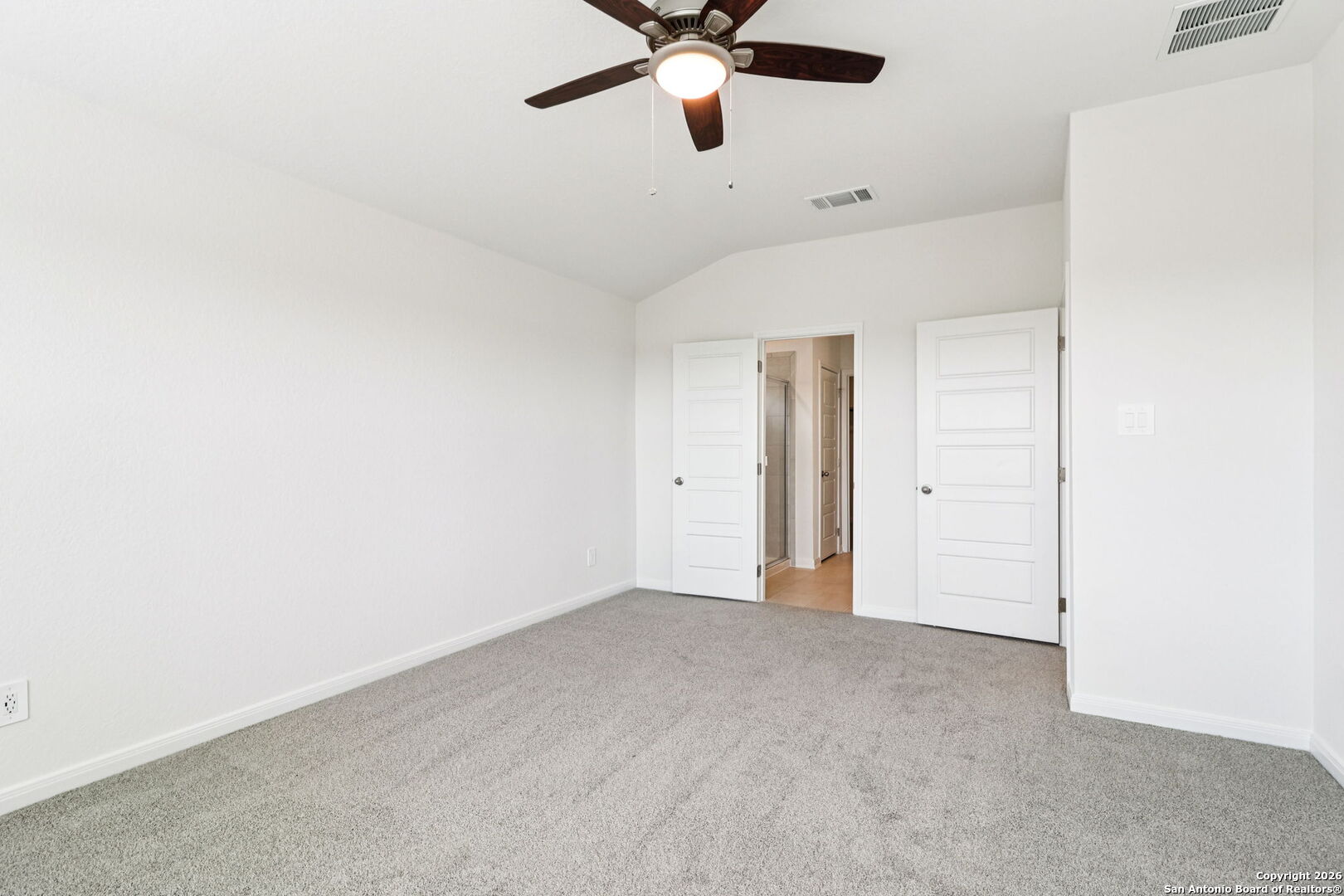 2922 Clemente Way Converse, TX 78109 - Photo 16 of 36