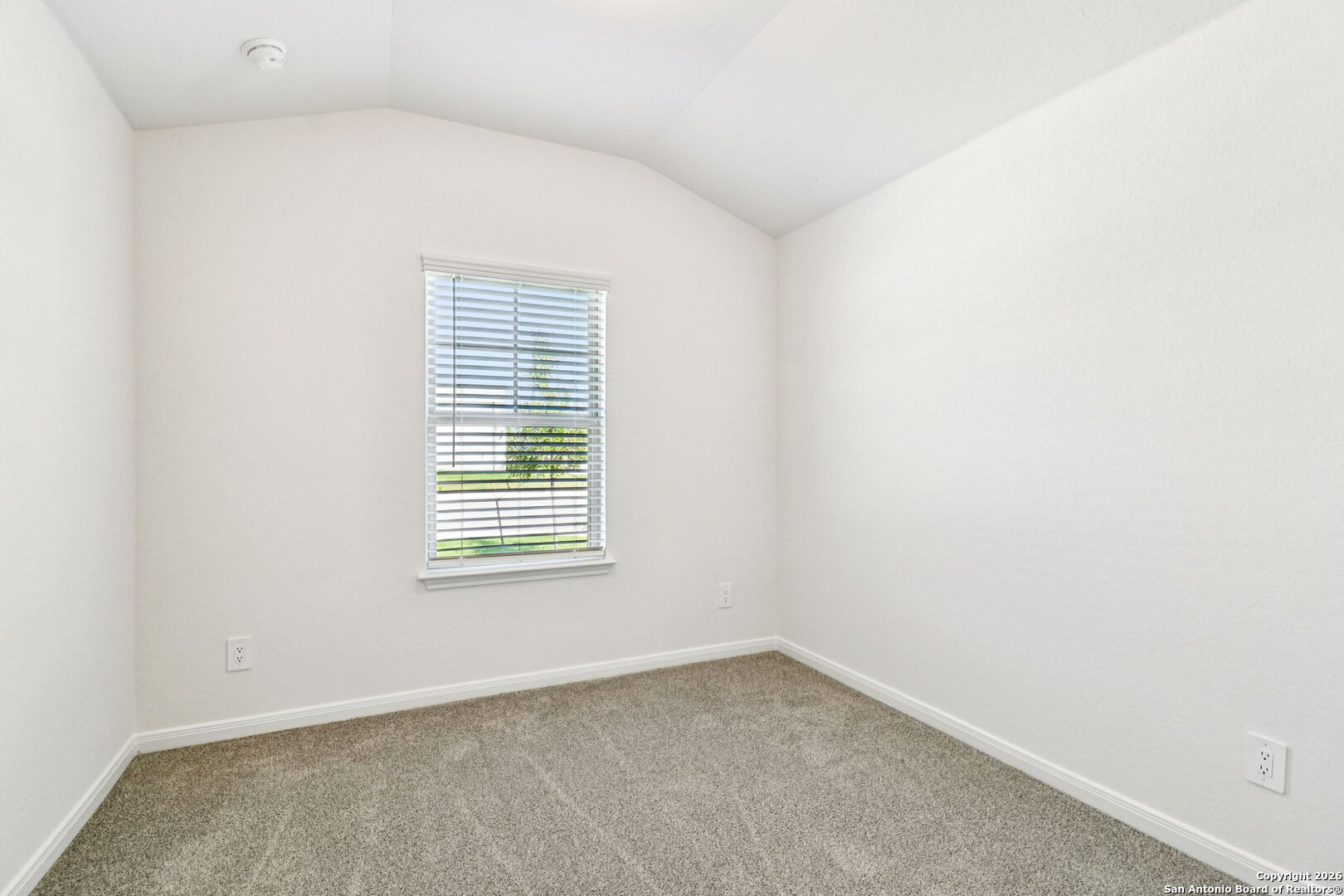 2922 Clemente Way Converse, TX 78109 - Photo 20 of 36