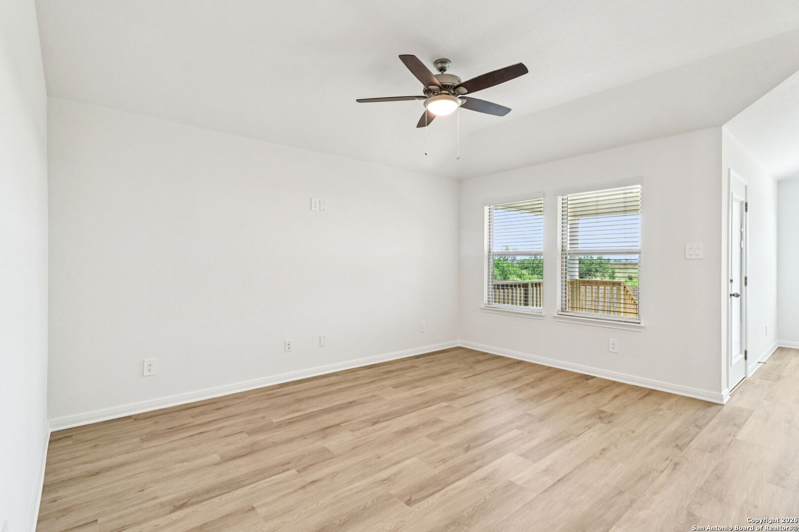 2922 Clemente Way Converse, TX 78109 - Photo 25 of 36