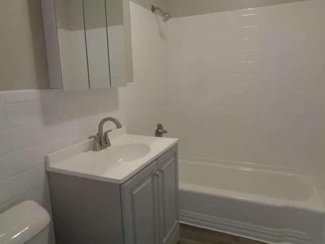 $1,450 | 1340 North Main Street, Unit C19, Wheaton, IL 60187