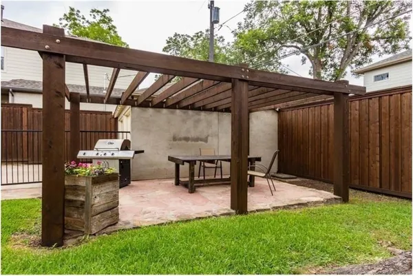 $5,950 | 5604 Martel Avenue, Dallas, TX 75206