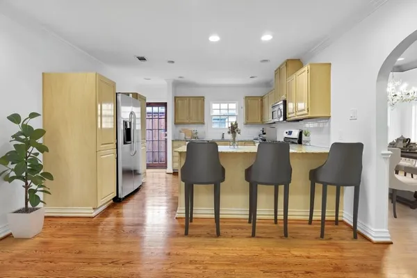 $6,450 | 5604 Martel Avenue, Dallas, TX 75206