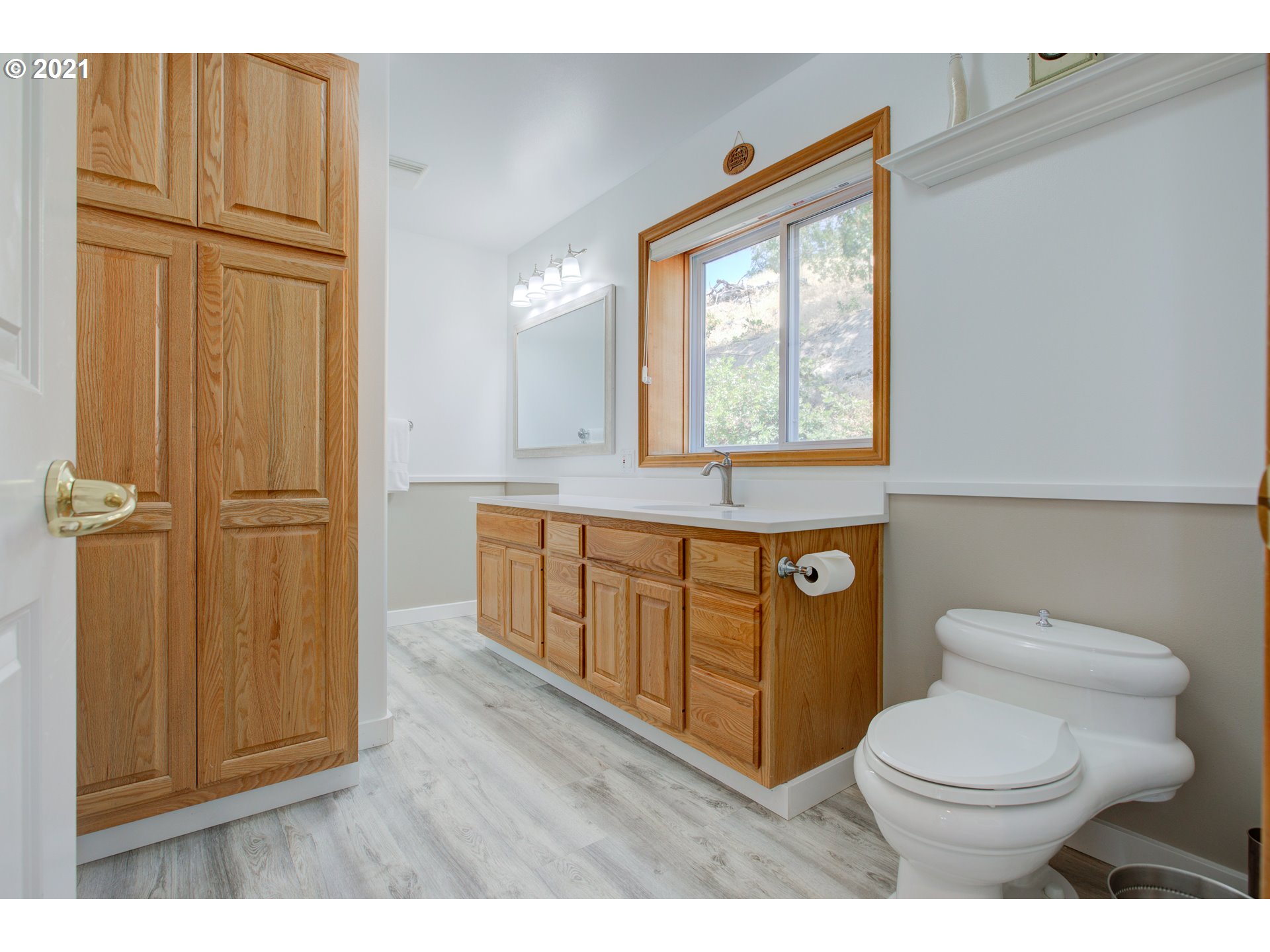 3077 Dry Hollow Road The Dalles, OR 97058 - Photo 14 of 32 Gallery Image 14