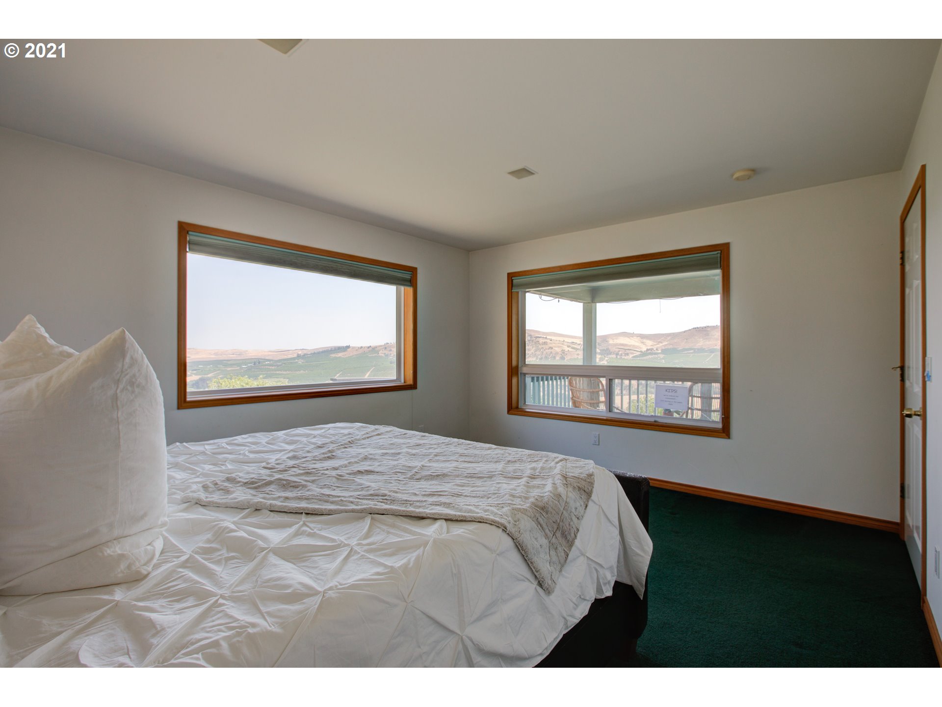 3077 Dry Hollow Road The Dalles, OR 97058 - Photo 21 of 32 Gallery Image 21