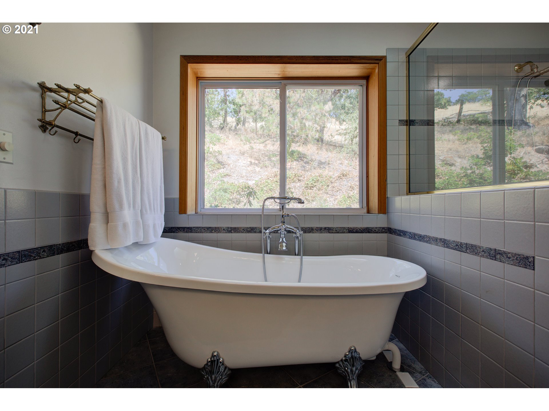 3077 Dry Hollow Road The Dalles, OR 97058 - Photo 23 of 32 Gallery Image 23