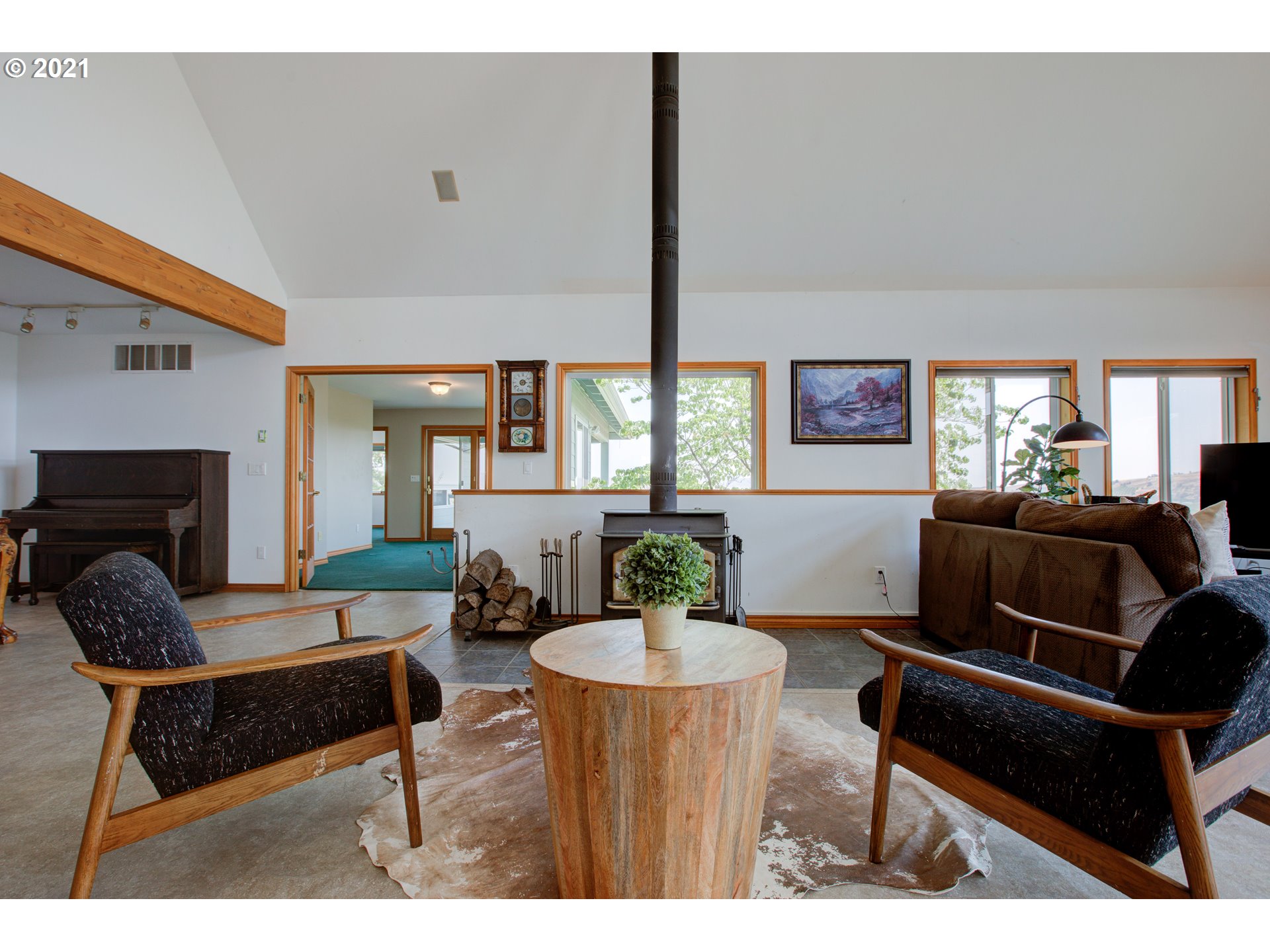 3077 Dry Hollow Road The Dalles, OR 97058 - Photo 9 of 32 Gallery Image 9