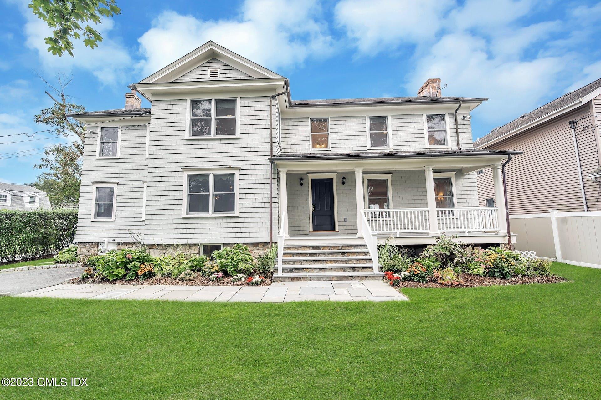 10 Thorn Hill Road Riverside, CT 06878 - Photo 1 of 29 004-451977-MTZ_3216_12844927