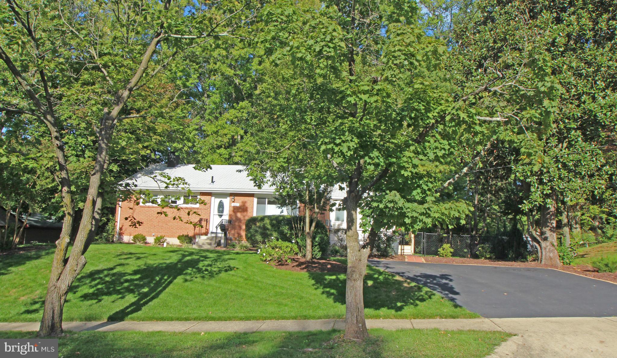 4108 Ronson Drive Alexandria, VA 22310 - Photo 2 of 28 Exterior (Front)