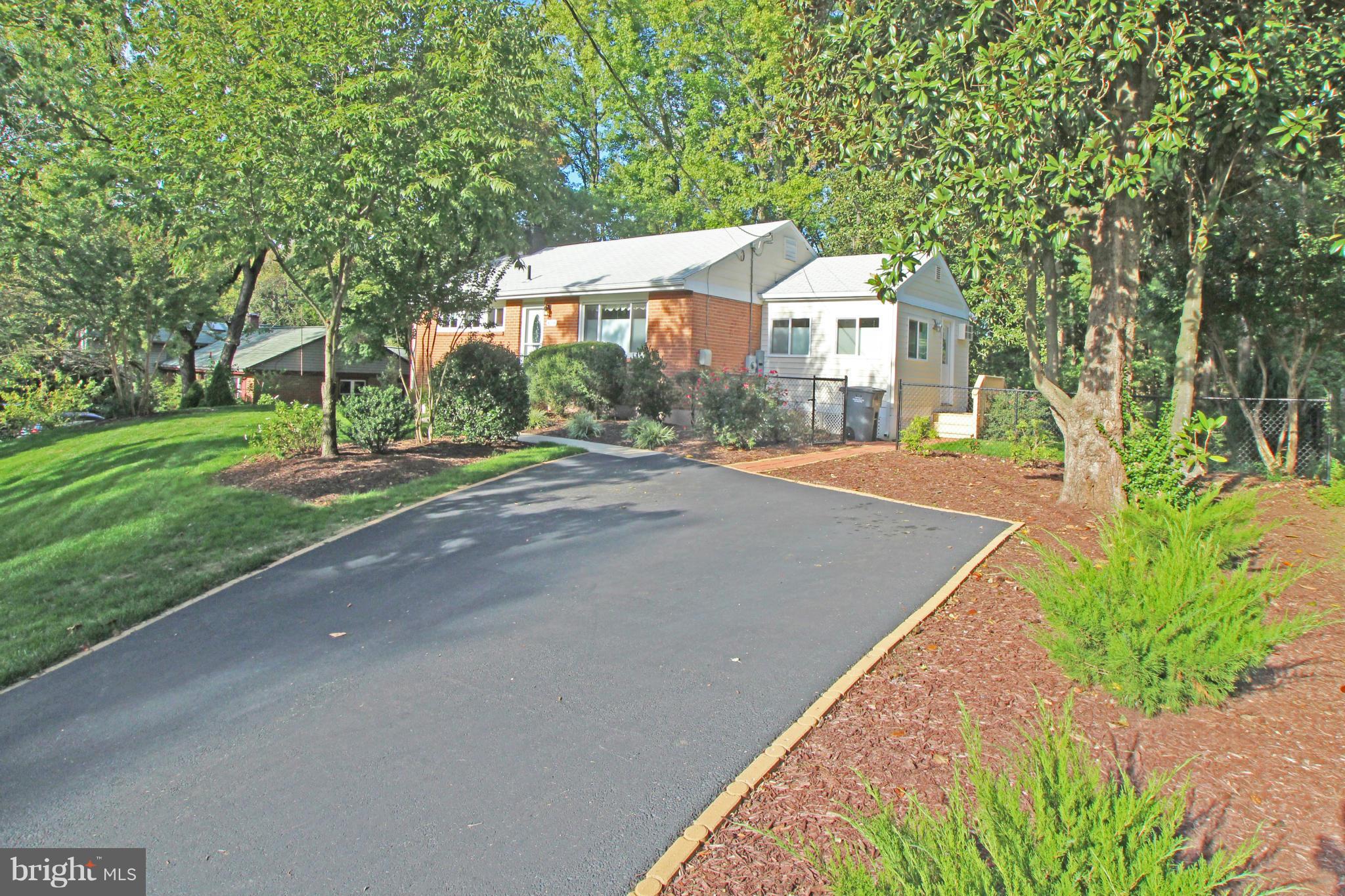4108 Ronson Drive Alexandria, VA 22310 - Photo 3 of 28 Exterior (Front)