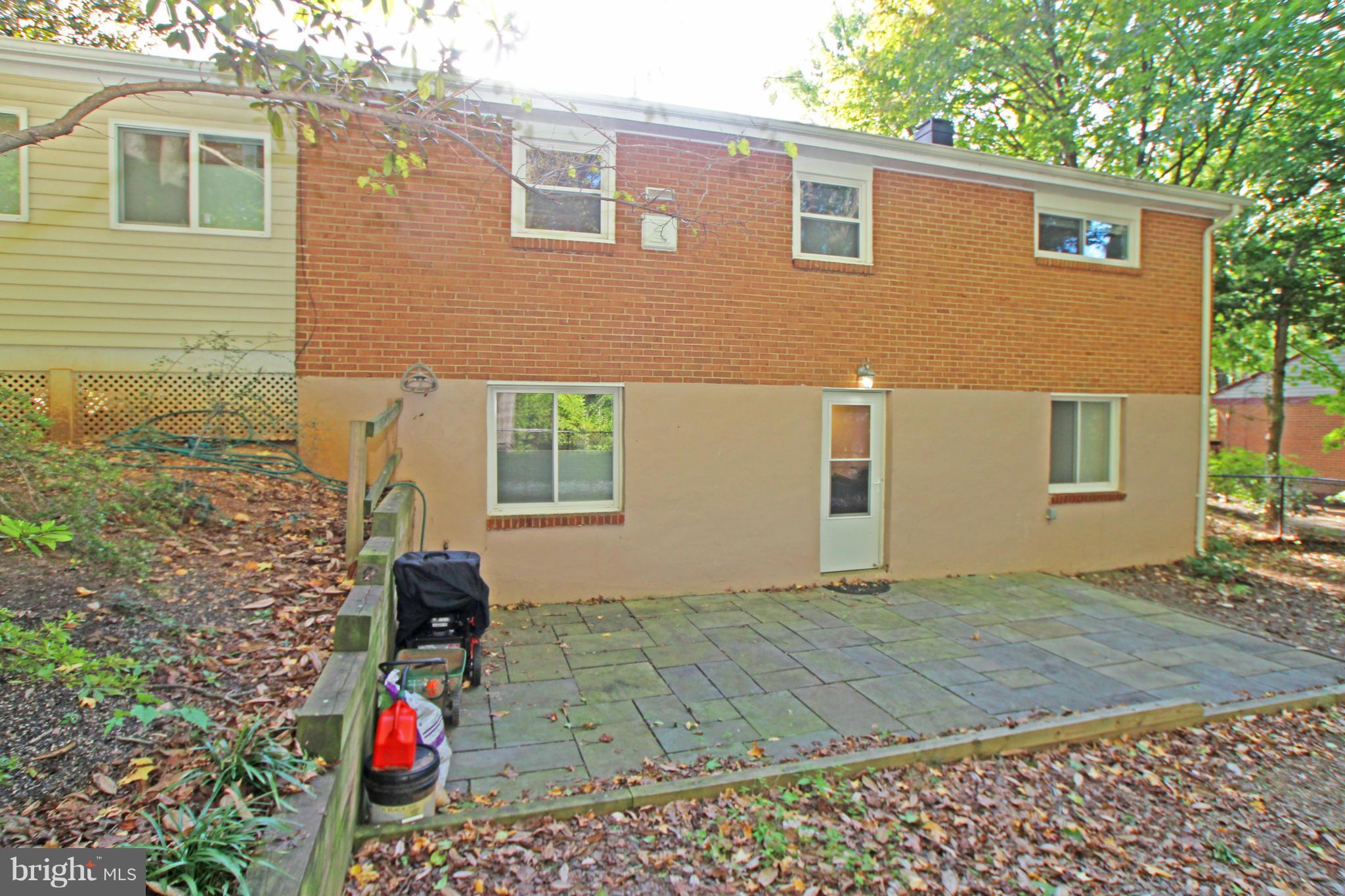 4108 Ronson Drive Alexandria, VA 22310 - Photo 25 of 28 Exterior (Rear)