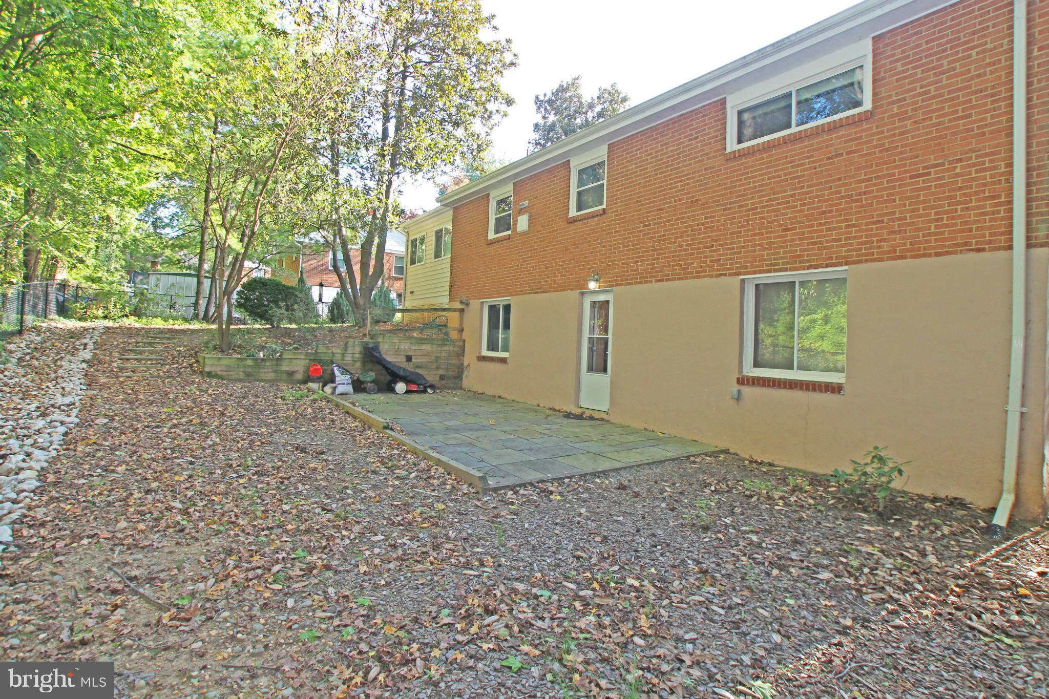 4108 Ronson Drive Alexandria, VA 22310 - Photo 26 of 28 Exterior (Rear)