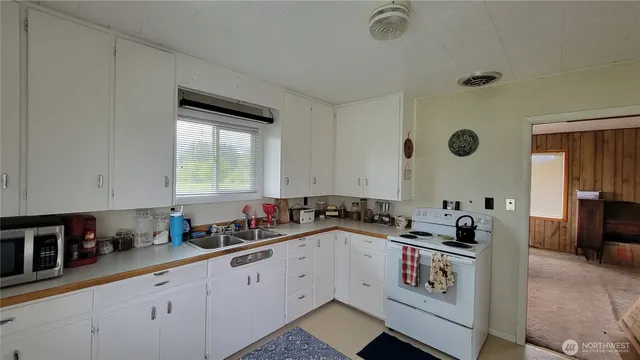 $799,900 | 1296 Highway 12, Ethel, WA 98542