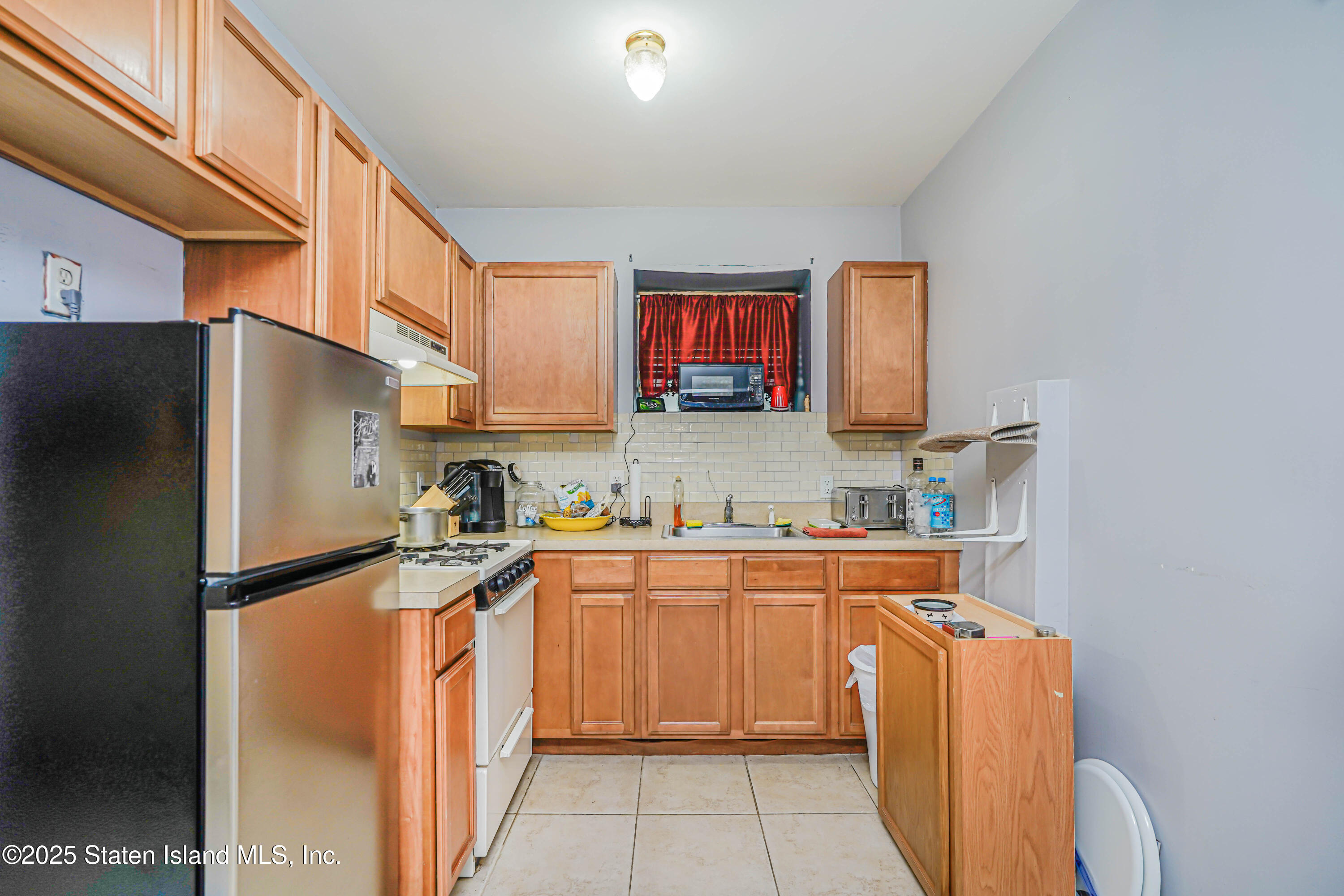 501 Willowbrook Road Staten Island, NY 10314 - Photo 14 of 17 Photo Apr 08 2025, 1 20 28 AM