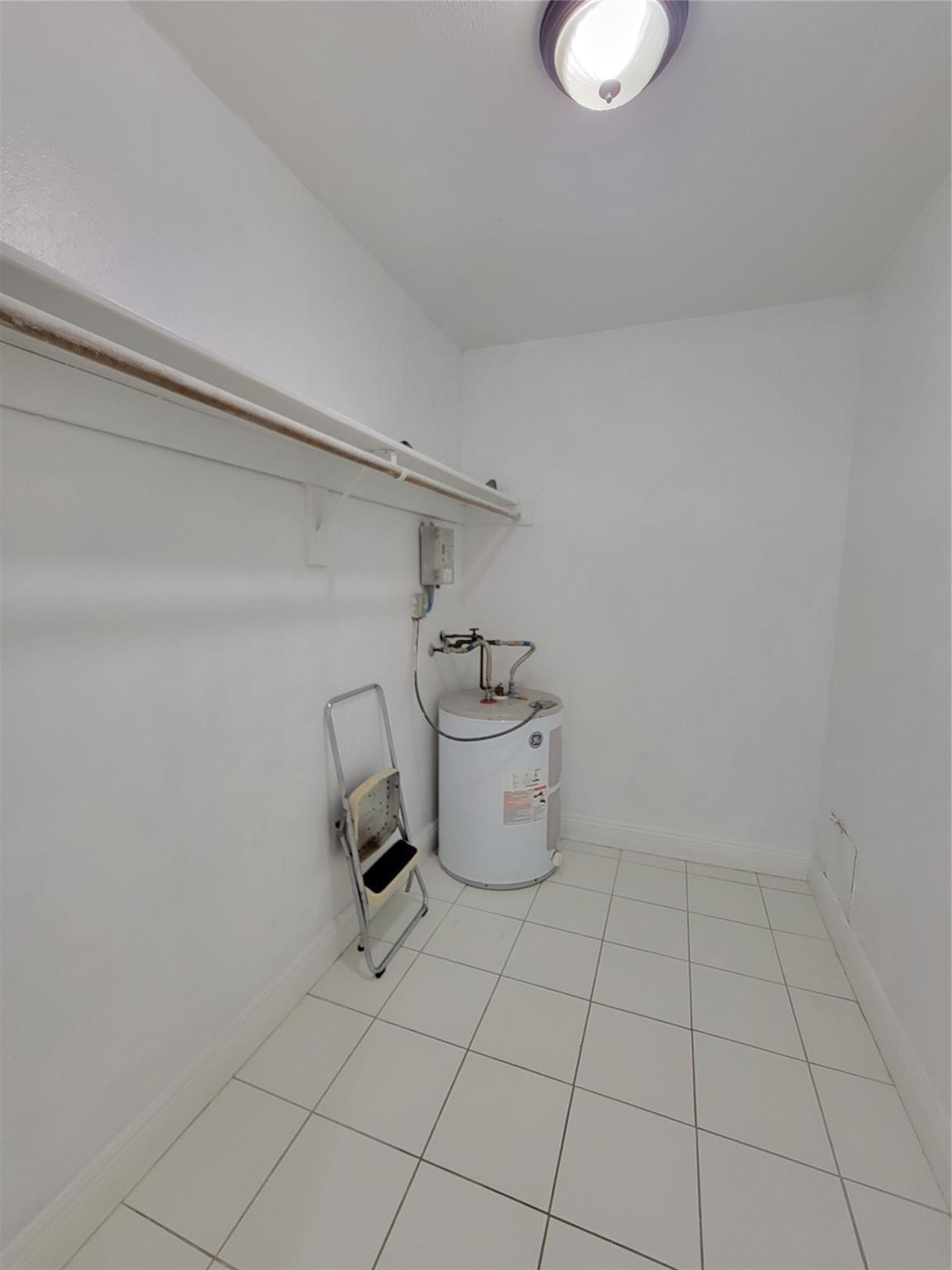 1050 East Sample Road, Unit 203 Pompano Beach, FL 33064 - Photo 12 of 30 Large, bonus closet.