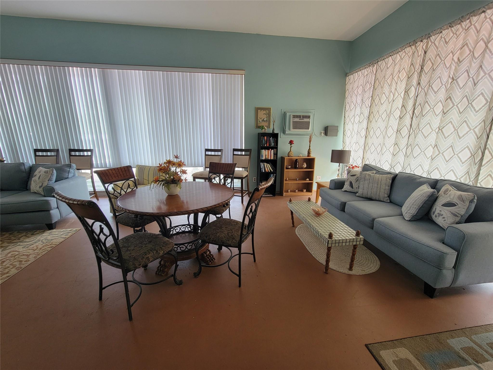 1050 East Sample Road, Unit 203 Pompano Beach, FL 33064 - Photo 27 of 30 Community room