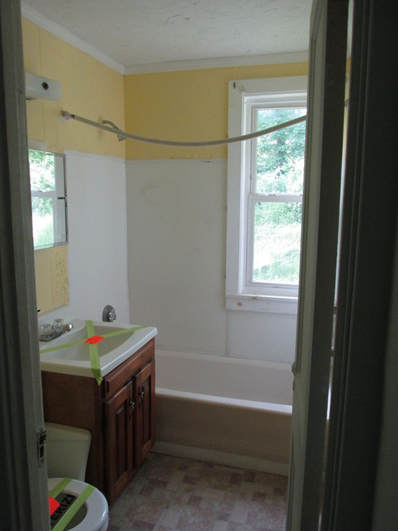 31 Tanyard Road Dudley, MA 01571 - Photo 14 of 25 Gallery Image 14