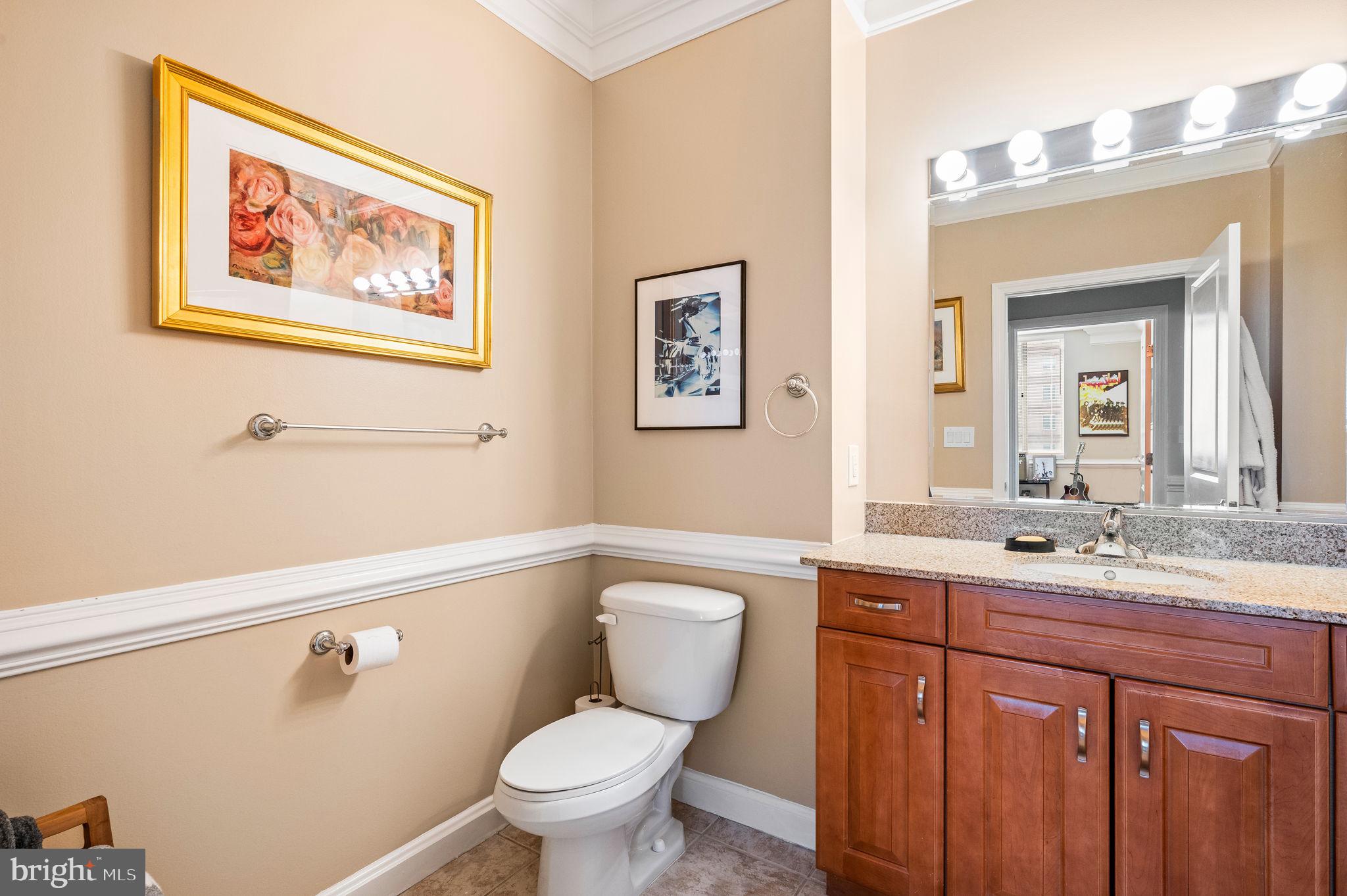 901 North Penn Street, Unit R1902 Philadelphia, PA 19123 - Photo 21 of 52 Guest Full Bathroom