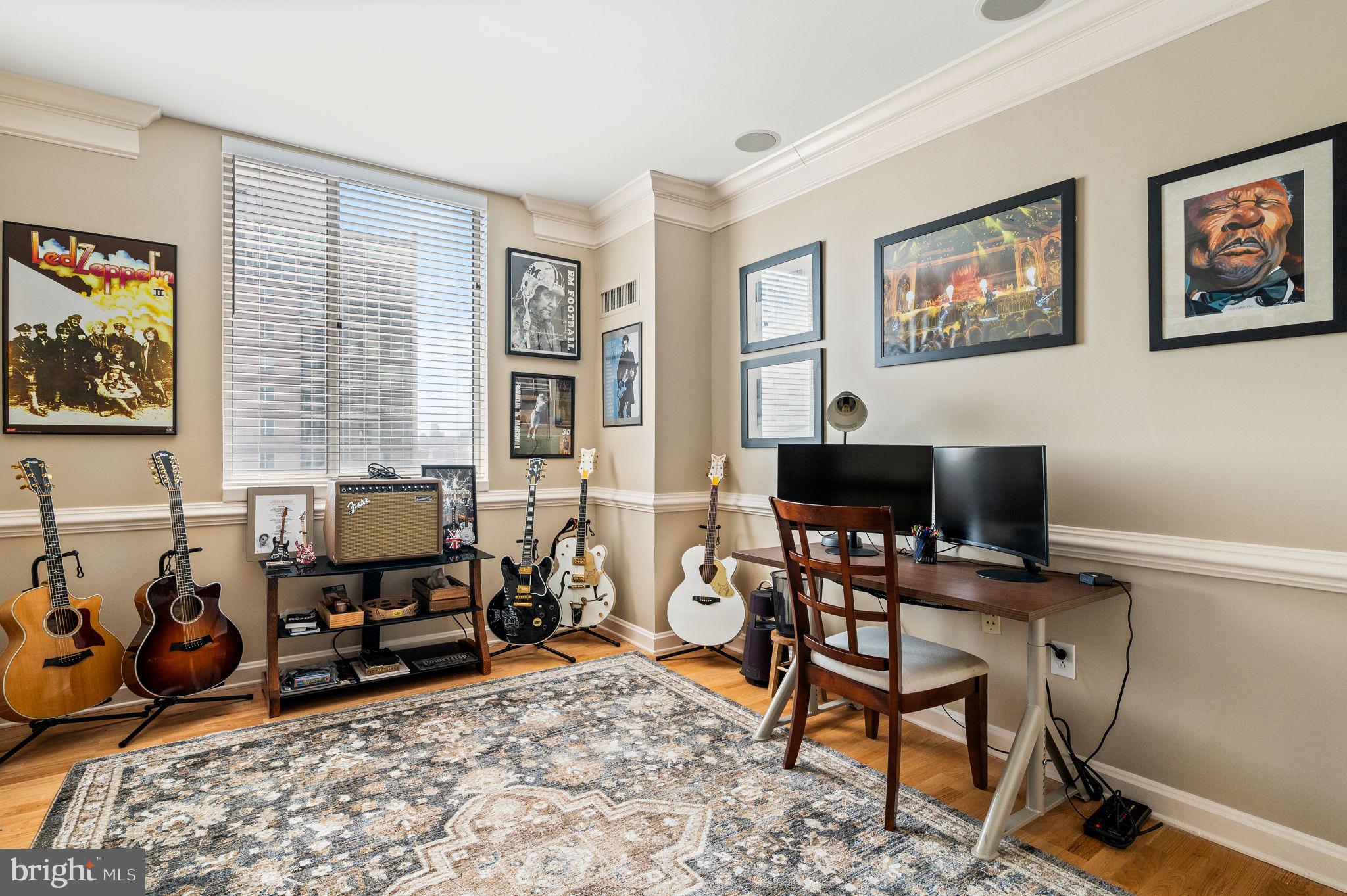 901 North Penn Street, Unit R1902 Philadelphia, PA 19123 - Photo 22 of 52 Guest Bedroom