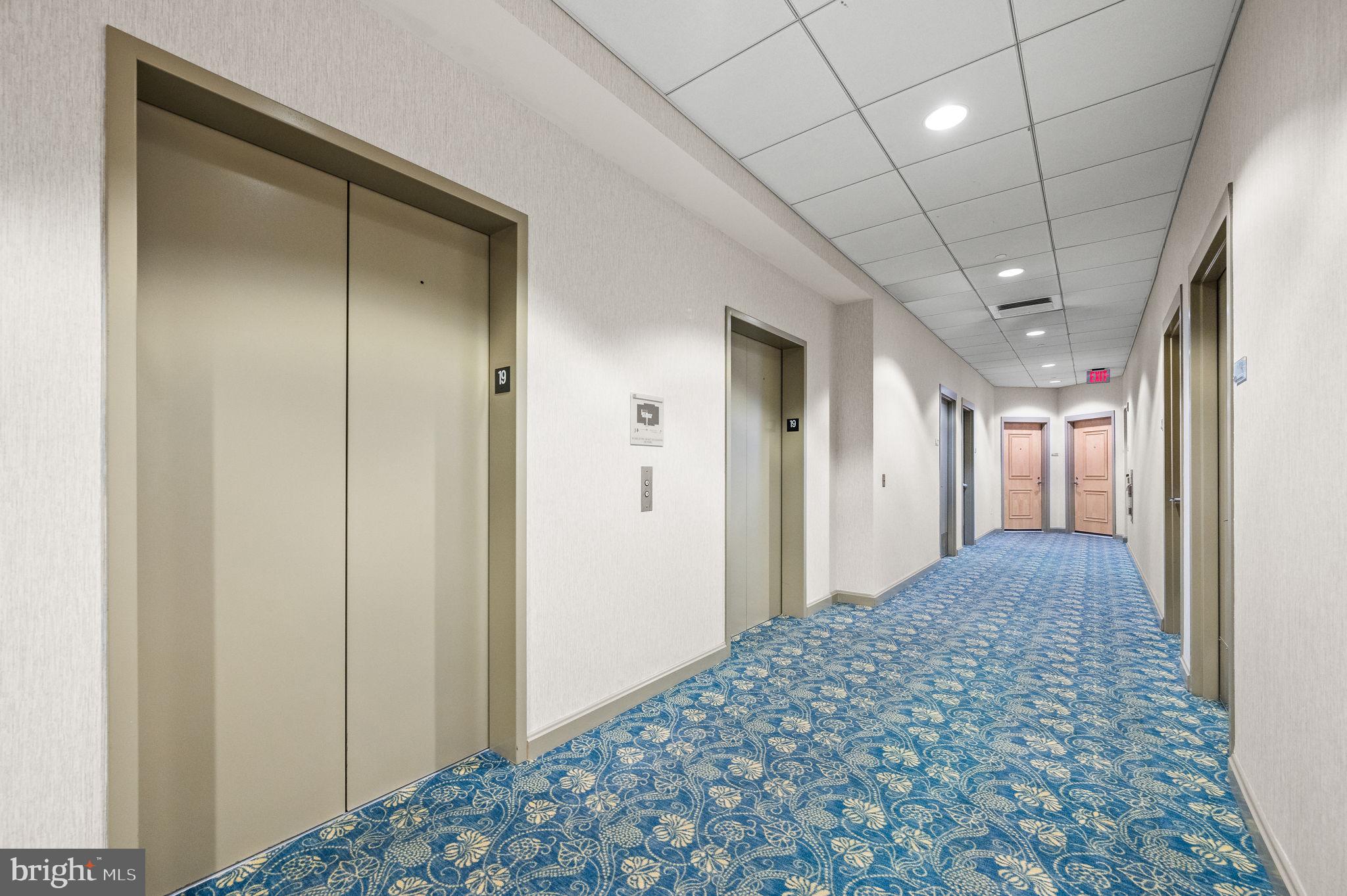 901 North Penn Street, Unit R1902 Philadelphia, PA 19123 - Photo 50 of 52 Regatta 19 floor Hallway
