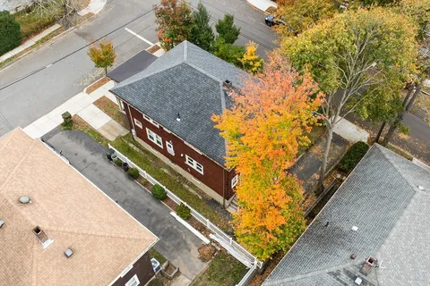 a view of an outdoor space