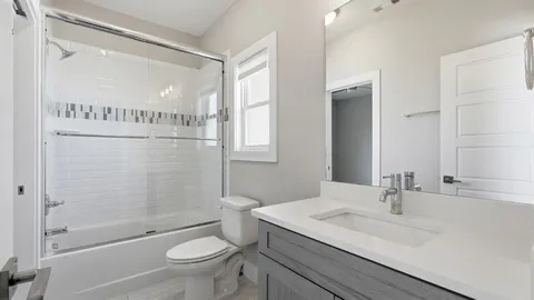 $529,900 | 1263 North Avondale Circle, Nashville, TN 37207