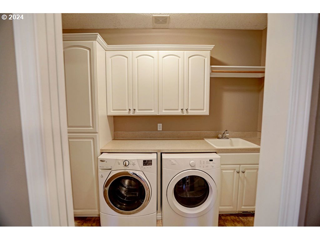 156 Barker Road Oregon City, OR 97045 - Photo 13 of 28 Gallery Image 13