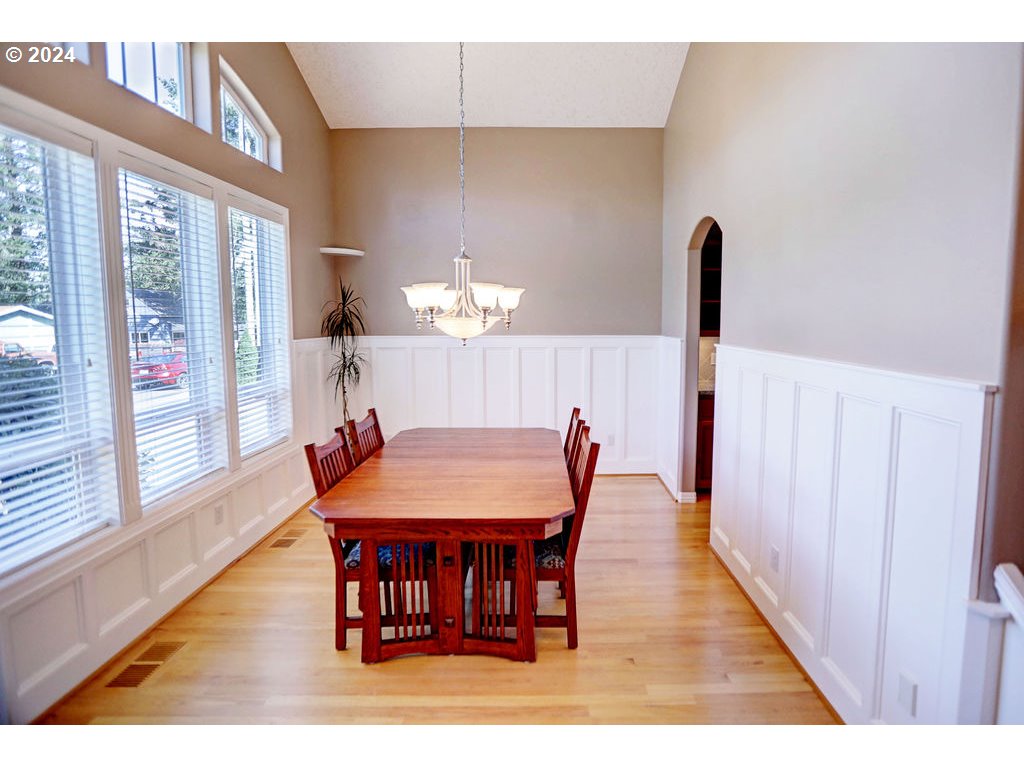 156 Barker Road Oregon City, OR 97045 - Photo 3 of 28 Gallery Image 3