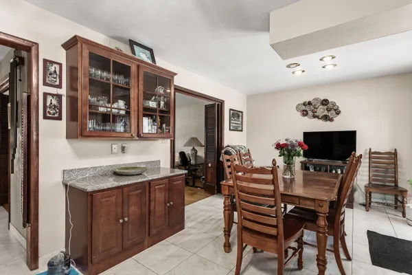 $290,000 | 2214 Pinedrop Parkway, Rockford, IL 61108