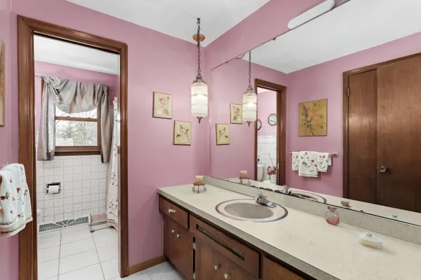 $290,000 | 2214 Pinedrop Parkway, Rockford, IL 61108