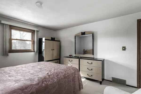 $290,000 | 2214 Pinedrop Parkway, Rockford, IL 61108