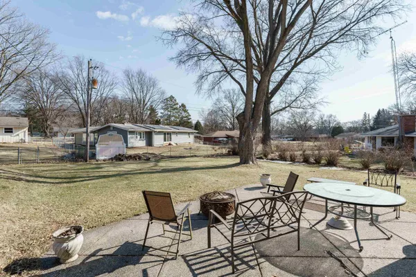 $290,000 | 2214 Pinedrop Parkway, Rockford, IL 61108