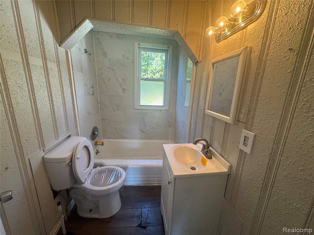 20737 Nummer Street Warren, MI 48089 - Photo 7 of 13