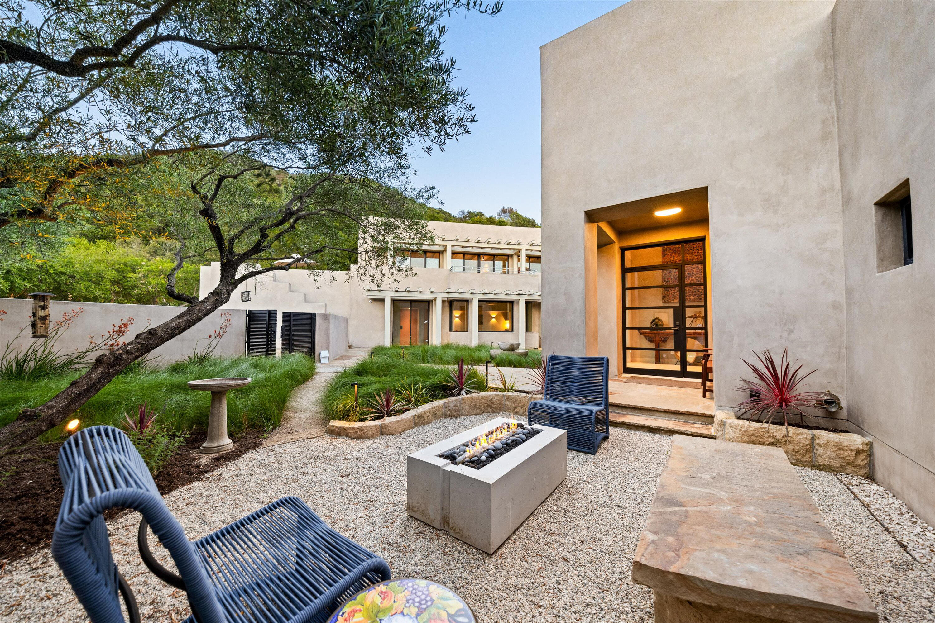 892 Toro Canyon Road Montecito, CA 93108 - Photo 17 of 39 892 Toro-17