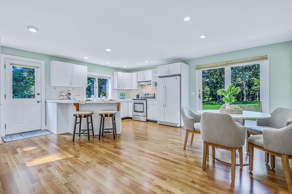 36 Rice Road Wayland, MA 01778 - Photo 11 of 28 Gallery Image 11