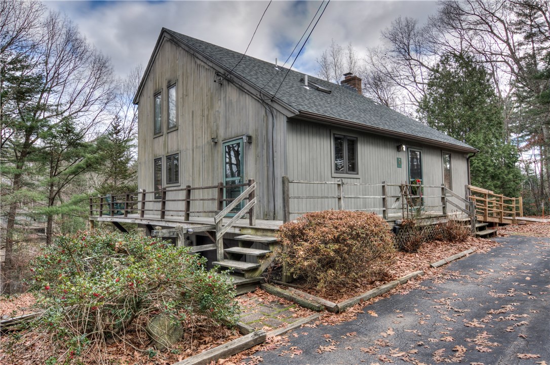 8 Ruffstone Drive Smithfield, RI 02828 - Photo 4 of 29 Gallery Image 4