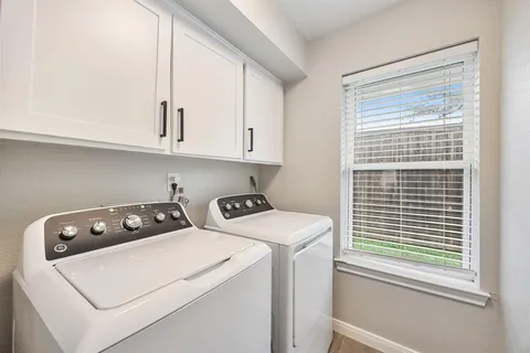 $459,000 | 25 Park Place, Richardson, TX 75081