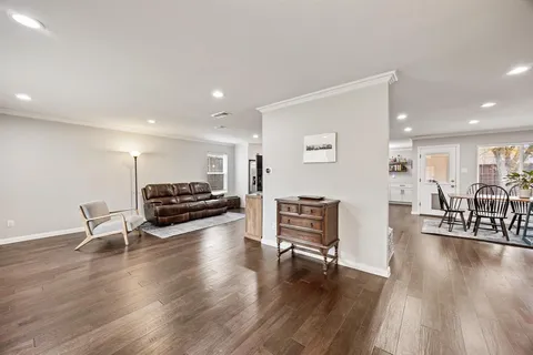 $459,000 | 25 Park Place, Richardson, TX 75081