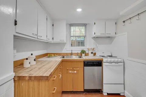 $499,000 | 12 Shepard Street, Cambridge, MA 02138