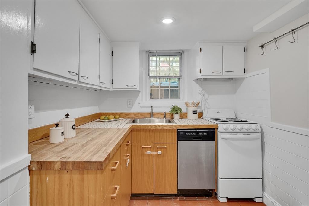 12 Shepard Street Cambridge, MA 02138 - Photo 7 of 20