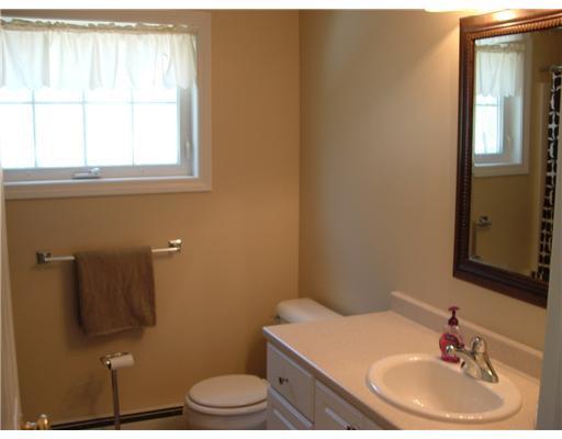 5 Virginia Way Windham, ME 04062 - Photo 19 of 23 Bathroom. 2nd floor full bath