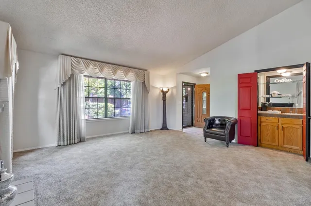 $335,000 | 4633 North Glenn Avenue, Fresno, CA 93704