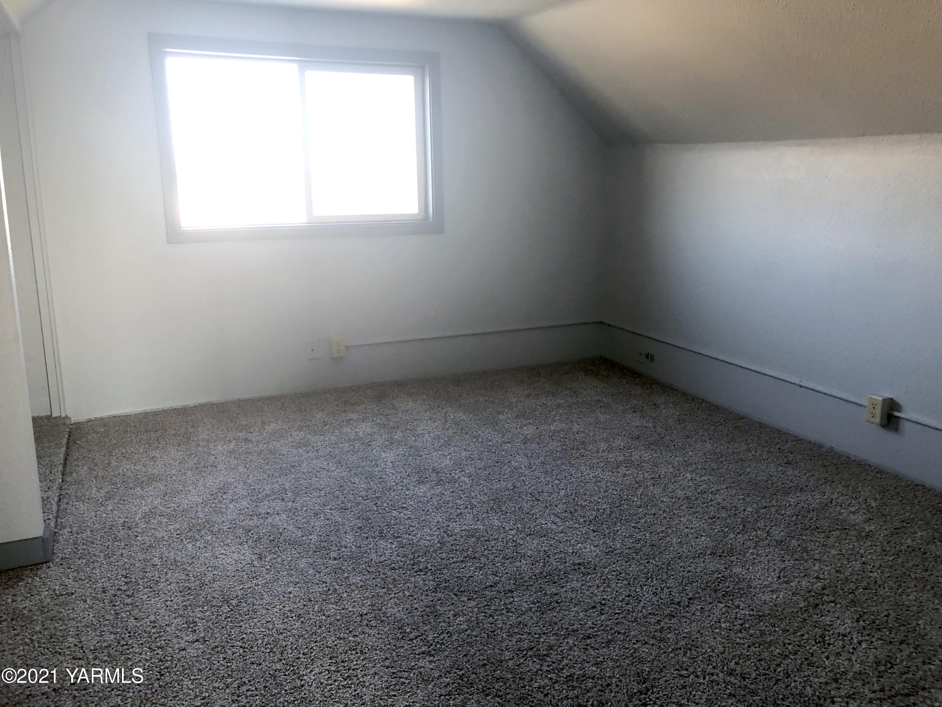 1491 Faucher Road Moxee, WA 98936 - Photo 8 of 13 Bedroom