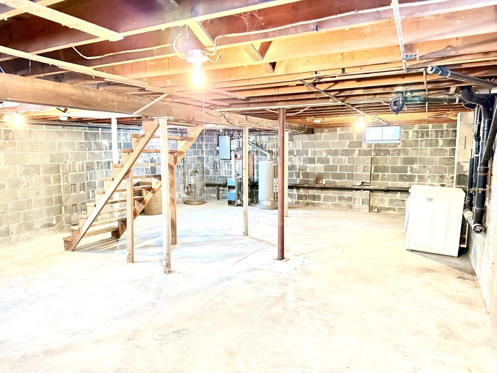 37 Plateau Circle West Springfield, MA 01089 - Photo 18 of 21 a view of an empty room