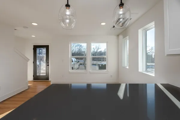 $2,100 | 102 Duke Street, Unit 8, Nashville, TN 37207