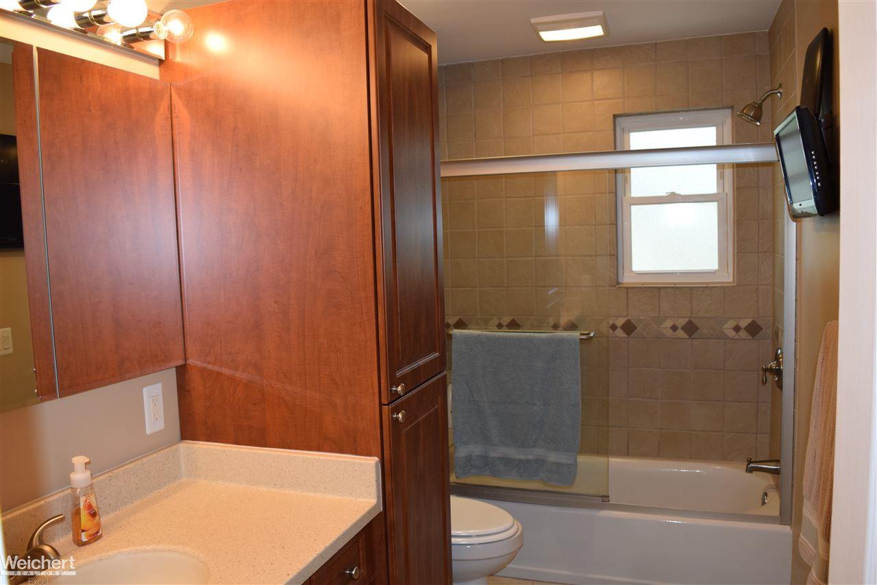 3490 Emmons Avenue Rochester Hills, MI 48307 - Photo 29 of 38