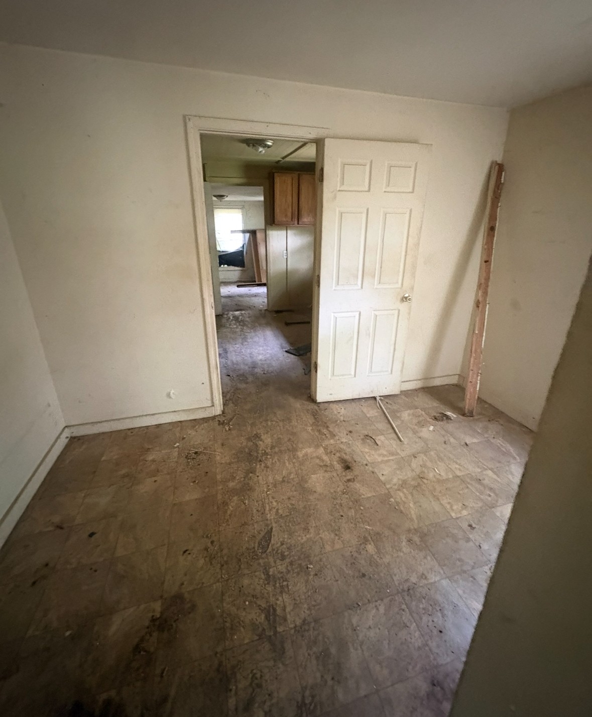 588 19th Avenue West Springfield, TN 37172 - Photo 8 of 13