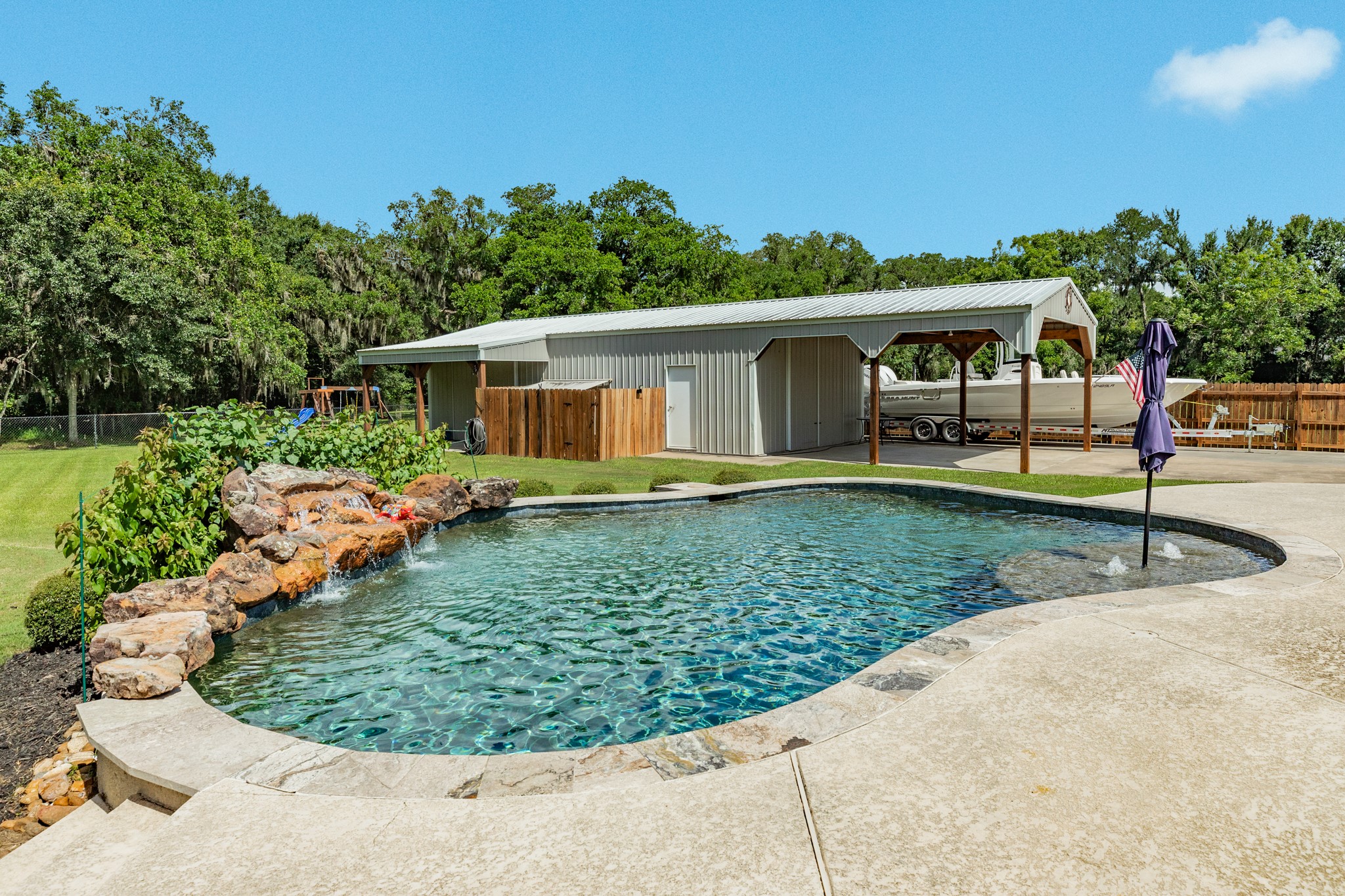 1208 Bronco Trail Angleton, TX 77515 - Photo 12 of 46