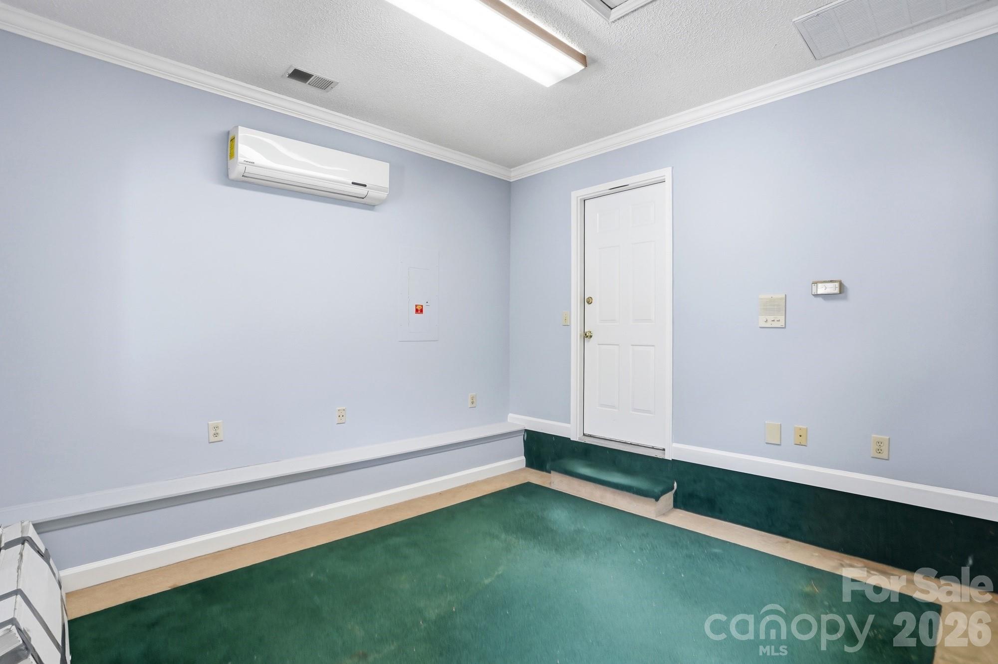 5519 Haybridge Road Charlotte, NC 28269 - Photo 37 of 48 Gallery Image 37
